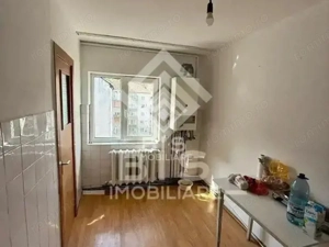 Apartament 3 camere str. Constantin Roman Vivu - imagine 3