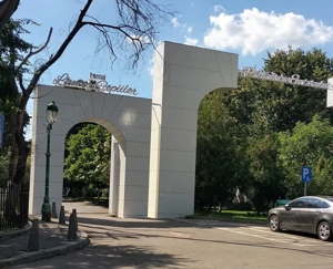 Apartament 3 camere, vedere Delta Vacaresti, langa Parc Tineretului, Pridvor.