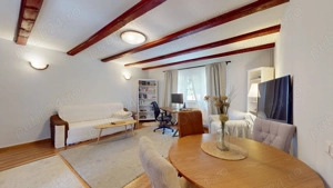 Casa cu curte si gradina, recent renovata, zona linistita, la 15 minute de Brasov