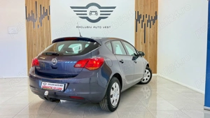 ** Opel Astra ** - imagine 4