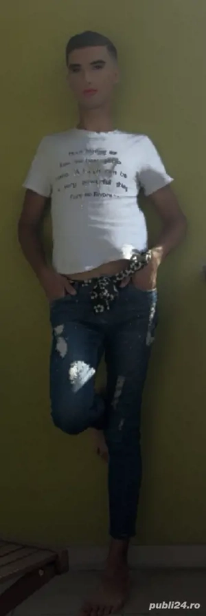 salutare oamenii minunați numele meu este ionut sunt femboy finuț și dragutel  - imagine 3