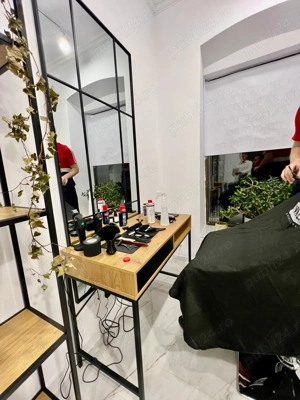 Inchiriez scaun coafura frizerie zona Balcescu  - imagine 5