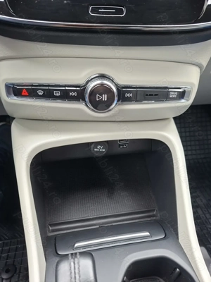 Volvo xc40 d3 awd momentum pro geatronic  - imagine 9