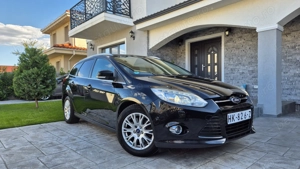 Ford-Focus-1.6 Benzina-Titanium x-Navi-Bi-Xenon-inc. scaune-Led-euro 5  - imagine 2