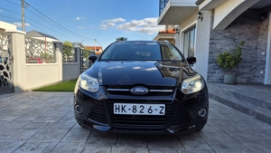 Ford-Focus-1.6 Benzina-Titanium x-Navi-Bi-Xenon-inc. scaune-Led-euro 5  - imagine 7
