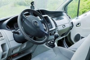 Vând Opel Vivaro 9 locuri  - imagine 3 Vând Opel Vivaro 9 locuri  - imagine 3