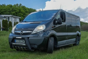 Vând Opel Vivaro 9 locuri  - imagine 2 Vând Opel Vivaro 9 locuri  - imagine 2