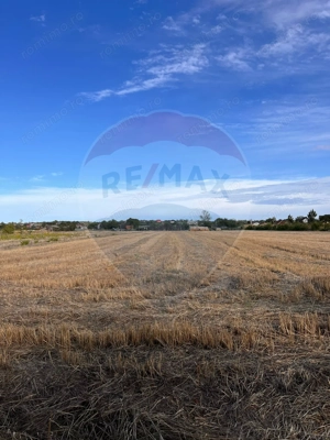 Teren intravilan de vanzare