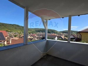 Casă / Vilă de vânzare in Medias, str. Ghioceilor - imagine 2