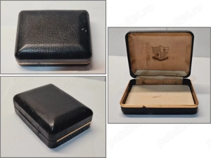 Cutie veche pentru butoni cu simbol heraldic