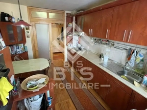 Apartament 3 camere - Zona Sens - imagine 12