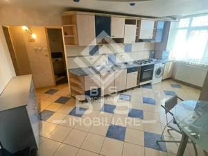 Apartament 4 camere scara interioara - imagine 3
