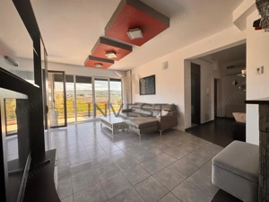 APARTAMENT DE TIP PENTHOUSE CU TERASA 60MP