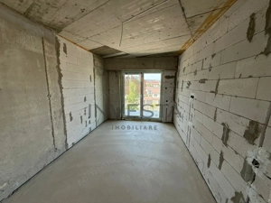 APARTAMENT DE VANZARE 2 CAMERE DECOMANDAT TERASA+BALCON SOPOR - imagine 4