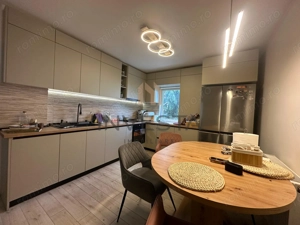 Aparatment 3 camere decomandat  Piata Zorilor! Finisaje moderne!