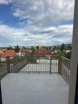 Apartament 2 camere vedere panoramica zona Piata Cipariu - imagine 2