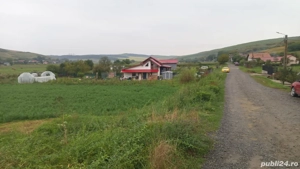 Vând teren intravilan