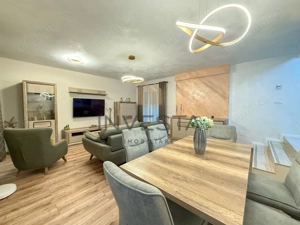 Casa moderna, spatioasa , pe o strada privata retrasa! - imagine 3