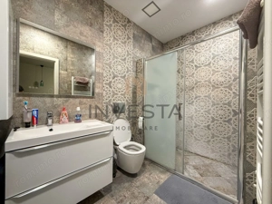 Casa moderna, spatioasa , pe o strada privata retrasa! - imagine 16