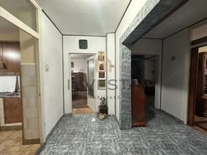 Etaj intermediar/Spatios/Zona Farmec - imagine 4 Etaj intermediar/Spatios/Zona Farmec - imagine 4