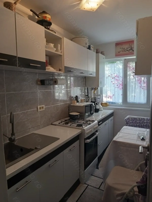 Vând apartament mobilat. - imagine 2