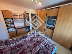 Apartament 3 camere decomandat - imagine 3