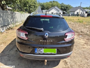Renault Megane 1.9 dCi FAP Dynamique - imagine 9