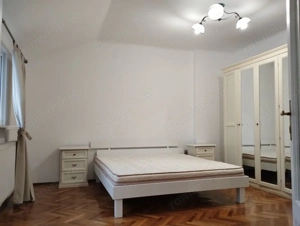 Apartament 3 camere ,in vila,  renovat total, pe strada Visinilor - imagine 3