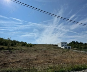 Vand teren intravilan zona 700