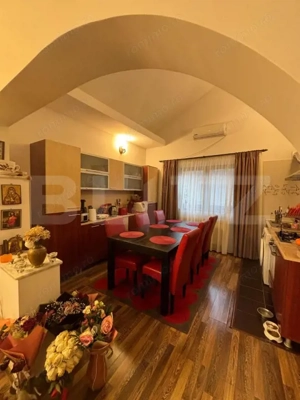 Apartament 4 camere, pe 2 nivele, 164 mp utili, cartier Burdujeni-Sat - imagine 2 Apartament 4 camere, pe 2 nivele, 164 mp utili, cartier Burdujeni-Sat - imagine 2