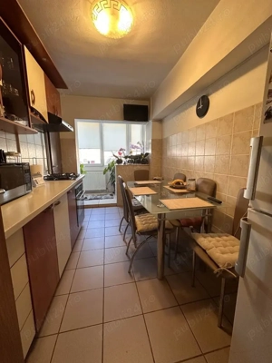 Apartament 3 camere zona BARTOLOMEU - imagine 3  Apartament 3 camere zona BARTOLOMEU - imagine 3