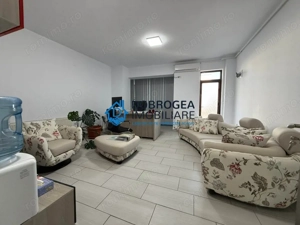 ZONA ROSA - 3 camere, 80 mp, ideal birouri, etaj 2, parcare privata