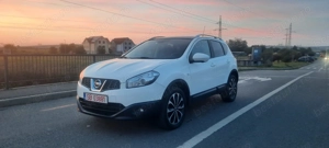 Nissan Qashqai 2,0 dci ,automata,4x4,camera,panoramic,impecabila