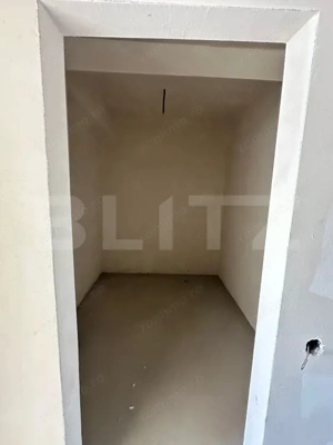 Apartament semifinisat, bucatarie inchisa, dressing, parcare, zona Terra - imagine 5