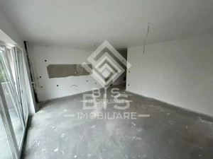 Apartamente 3 camere - Bloc Nou - imagine 5