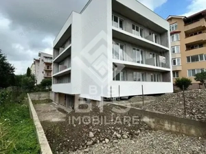 Apartamente 3 camere - Bloc Nou - imagine 2