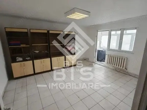 Apartament 3 camere - parter - pretabil ca si spatiu comercial - imagine 2