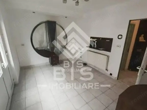 Apartament 3 camere - parter - pretabil ca si spatiu comercial - imagine 6