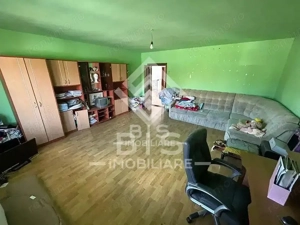 Casa spatioasa pe 3 nivele - Sigmir - imagine 15