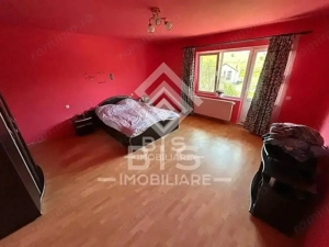 Casa spatioasa pe 3 nivele - Sigmir - imagine 14