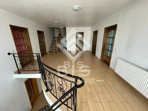 Casa spatioasa pe 3 nivele - Sigmir - imagine 9