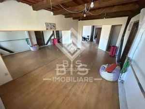 Casa spatioasa pe 3 nivele - Sigmir - imagine 18