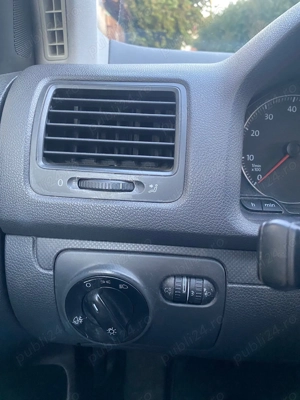 Volkswagen Golf 5 (3 usi) colantat+ subwoofer - imagine 2