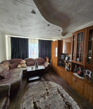 Se vinde apartament 3 camere