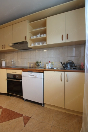 Casa in Blascovici, 5 camere + 3 bai, centrala proprie - imagine 6