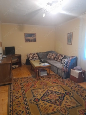 Apartament clasic și spațios de vânzare   Etaj 1, lângă Piața Centrală din Caransebes