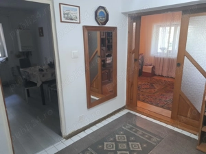 Apartament clasic și spațios de vânzare   Etaj 1, lângă Piața Centrală din Caransebes - imagine 6