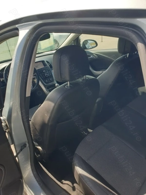 Opel Astra J 1.7 CDti An 2011 - imagine 5