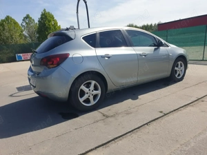 Opel Astra J 1.7 CDti An 2011 - imagine 9