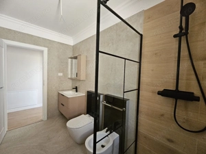 Zona Aradului! Despartit prin Garaj! - imagine 5